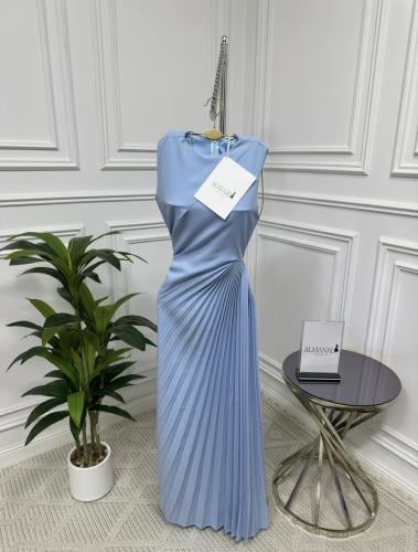 فستان سماوي ناعم باربي