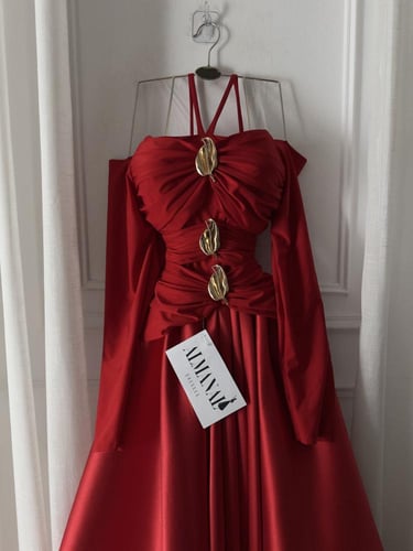 فستان ميكادو احمر تدخيله كرستال استرتش دبل كلوش