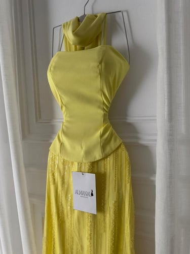 فستان سهره اصفر مع شال