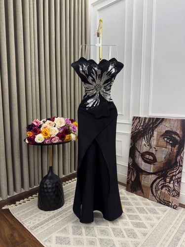 فستان كريب لون أسود