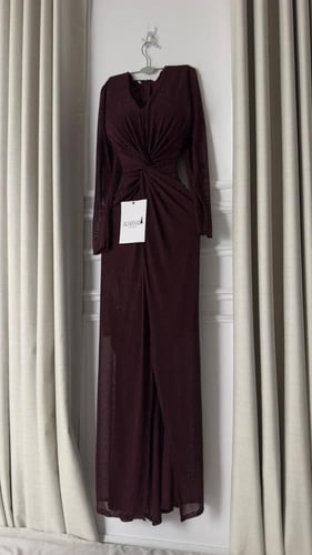 فستان ناعم عودي استرتش لمعه اكمام