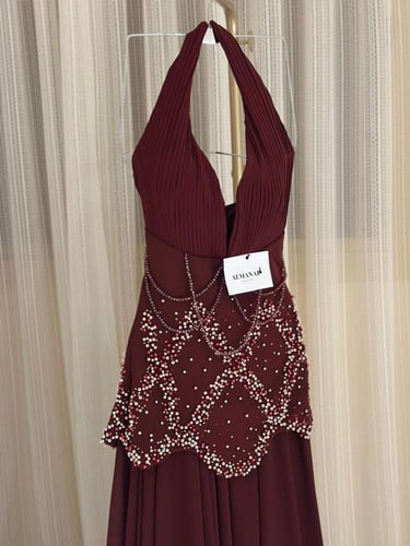 فستان ناعم عودي شيفون مطرز لؤلؤ