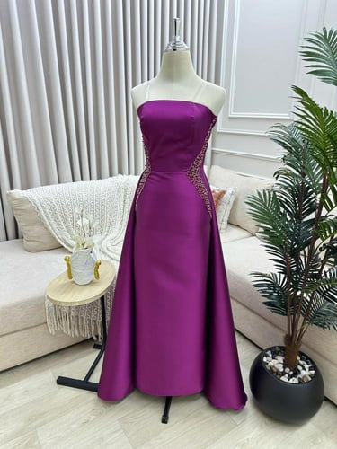 فستان ارجواني ملكي