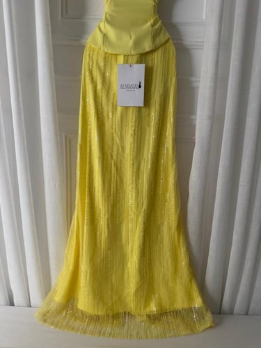 فستان سهره اصفر مع شال