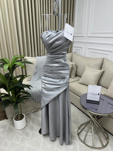 فستان لمار رصاصي