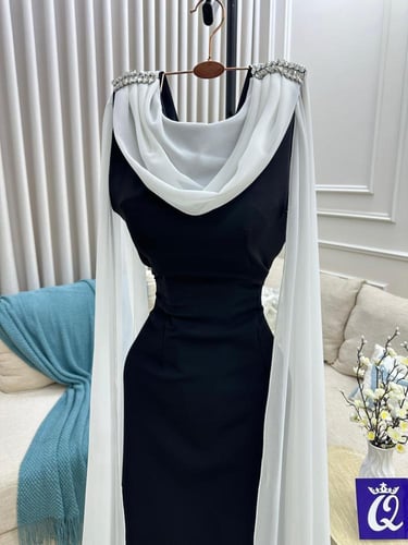 فستان خامه باربي مع جورجيت كلوش مع اكسسوار