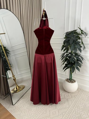 فستان شتوي عودي جوخ مع تفته استرتش