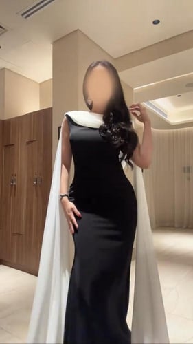 فستان خامه باربي مع جورجيت كلوش مع اكسسوار