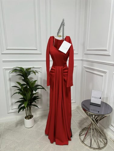 فستان ناعم احمر