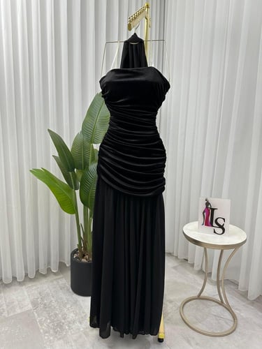 فستان اسود مخمل كوري شيفون