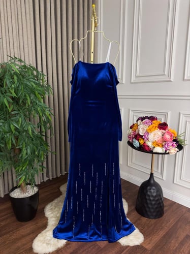 فستان مخمل نيلي