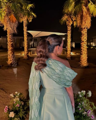 فستان سهرة أخضر ميكادو مع شال