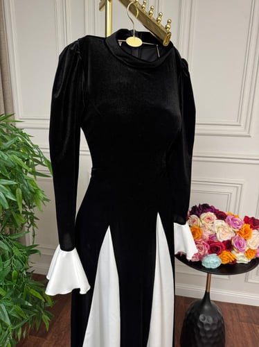 فستان مخمل اسود اكمام