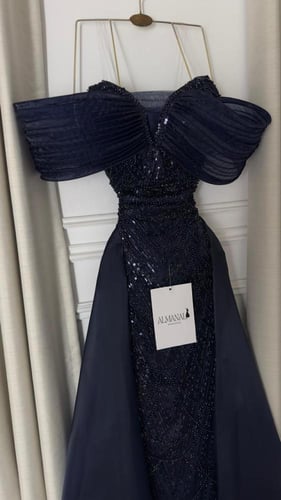 فستان سهره كحلي صدر كلفه تطريز ذيل اورجنزا