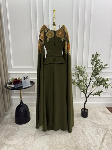 فستان زيتي قماش باربي تطريز ورد