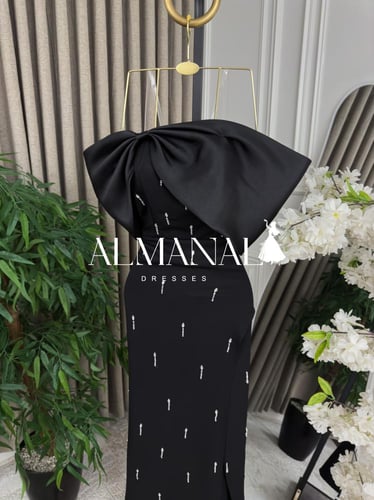 فستان كلارا اسود