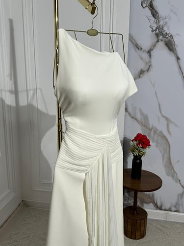 فستان باربي - بوليسية