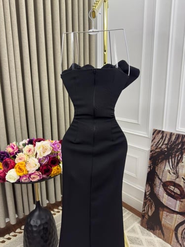 فستان كريب لون أسود