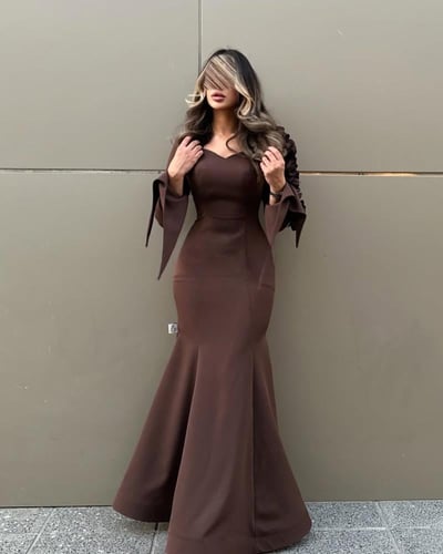 فستان بني باربي تطريز ورد