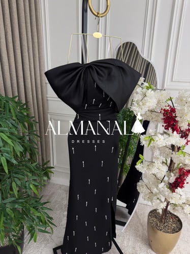 فستان كلارا اسود