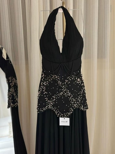 فستان ناعم اسود شيفون مطرز لؤلؤ