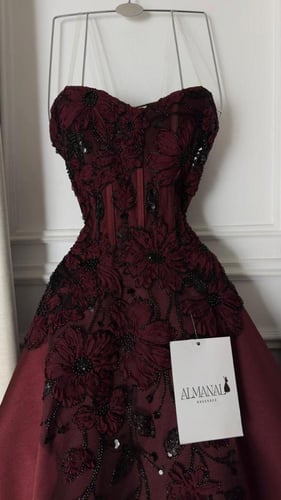 فستان سهره برغندي طويل كلفه تطريز