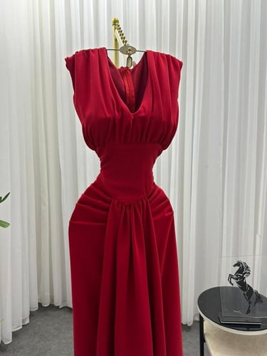 فستان احمر كريب باربي كسرات