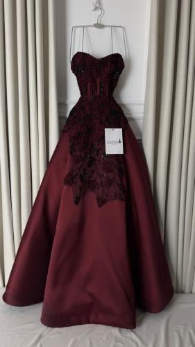 فستان سهره برغندي طويل كلفه تطريز