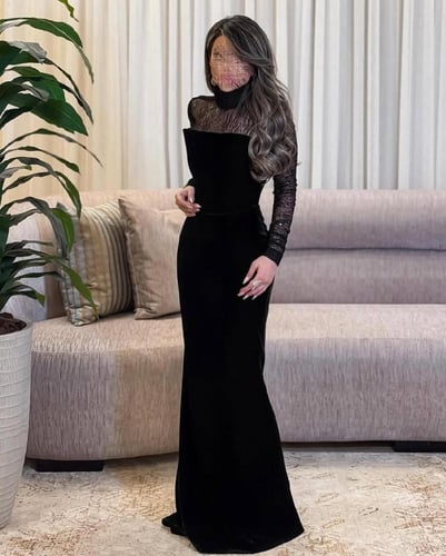 فستان مخمل كوري دانتيل