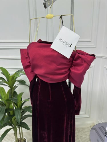 فستان سهره مخمل ذيل شانطون