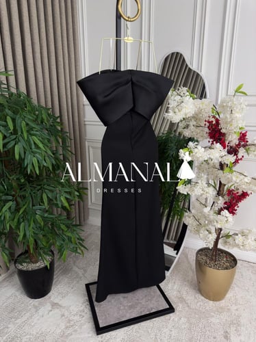 فستان كلارا اسود