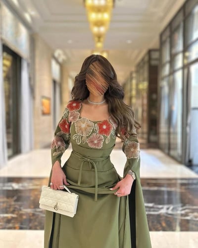 فستان زيتي قماش باربي تطريز ورد