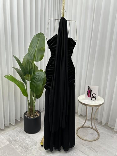 فستان اسود مخمل كوري شيفون