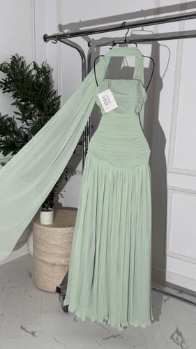 فستان ناعم كسرات مع شال