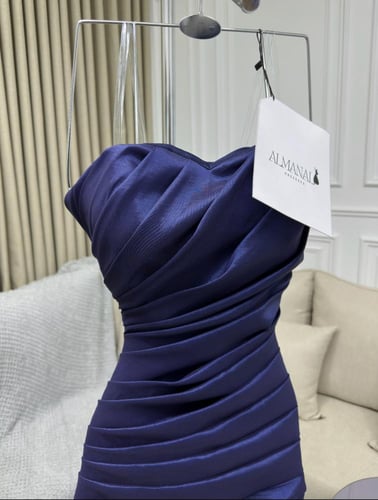 فستان لمار كحلي