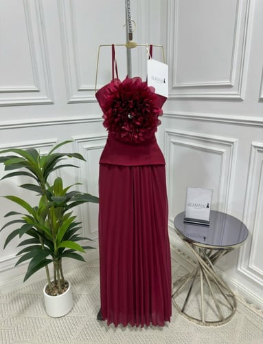 فستان زهرة الروبي