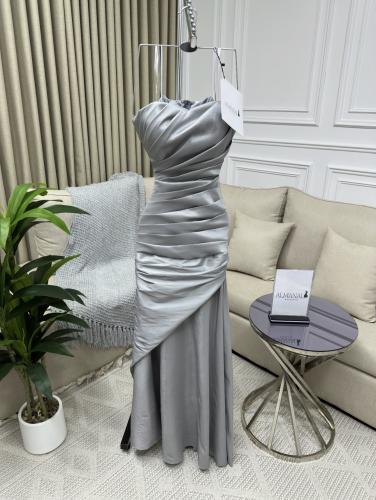 فستان لمار رصاصي