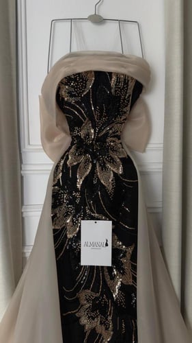 فستان سهرة كريب باربي أسود تطريز وذيل اورجنزا