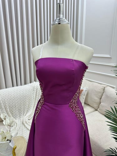 فستان ارجواني ملكي