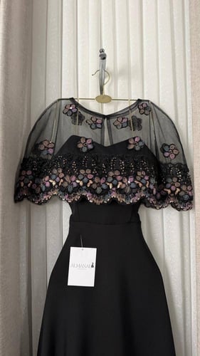 فستان ناعم اسود قطعتين توب مطرز