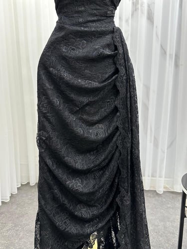 فستان قماش دانتيل