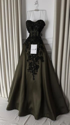 فستان سهره زيتي طويل كلفه تطريز