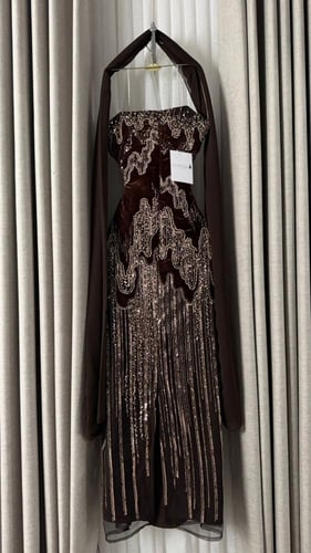 فستان سهره شتوي بني توب وشال