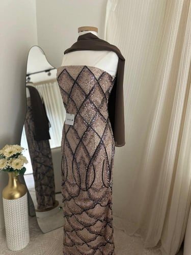 فستان سهره كلفه تطريز خرز وشال