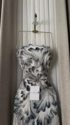 فستان سهرة رمادي "مودرن" بتطريز يدوي فاخر وقطعة عل...