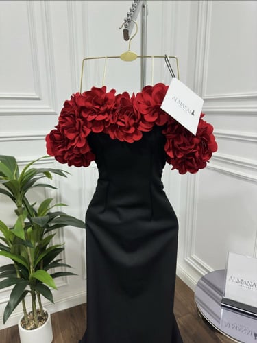 ناعم كريب باربي أسود ملكي بفيونكات وردية على الأكت...