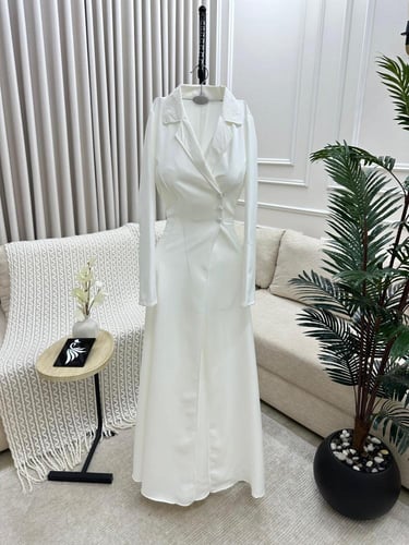 فستان ناعم ابيض