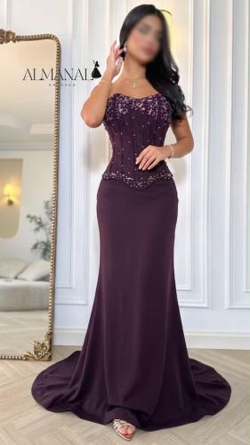 فستان سهرة باذنجاني بتصميم كورسيه