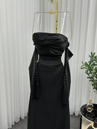 فستان ناعم اسود تفته استرتش