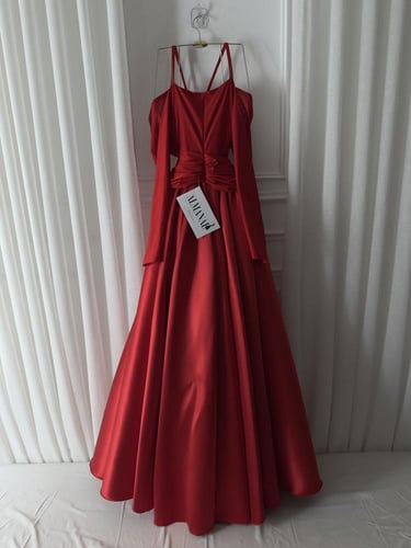 فستان ميكادو احمر تدخيله كرستال استرتش دبل كلوش